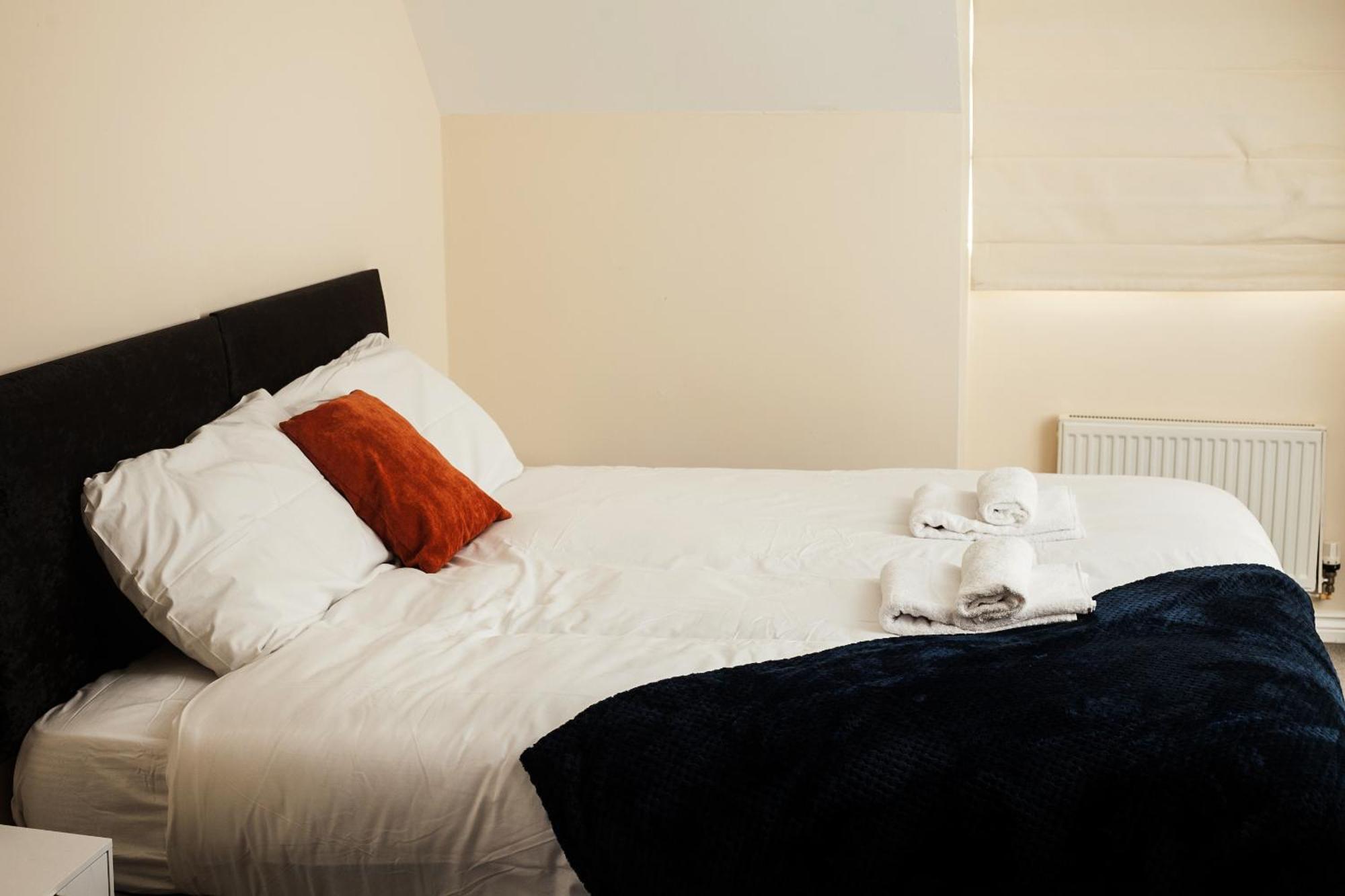 Avril Warwickshire Home Stay Nuneaton Extérieur photo