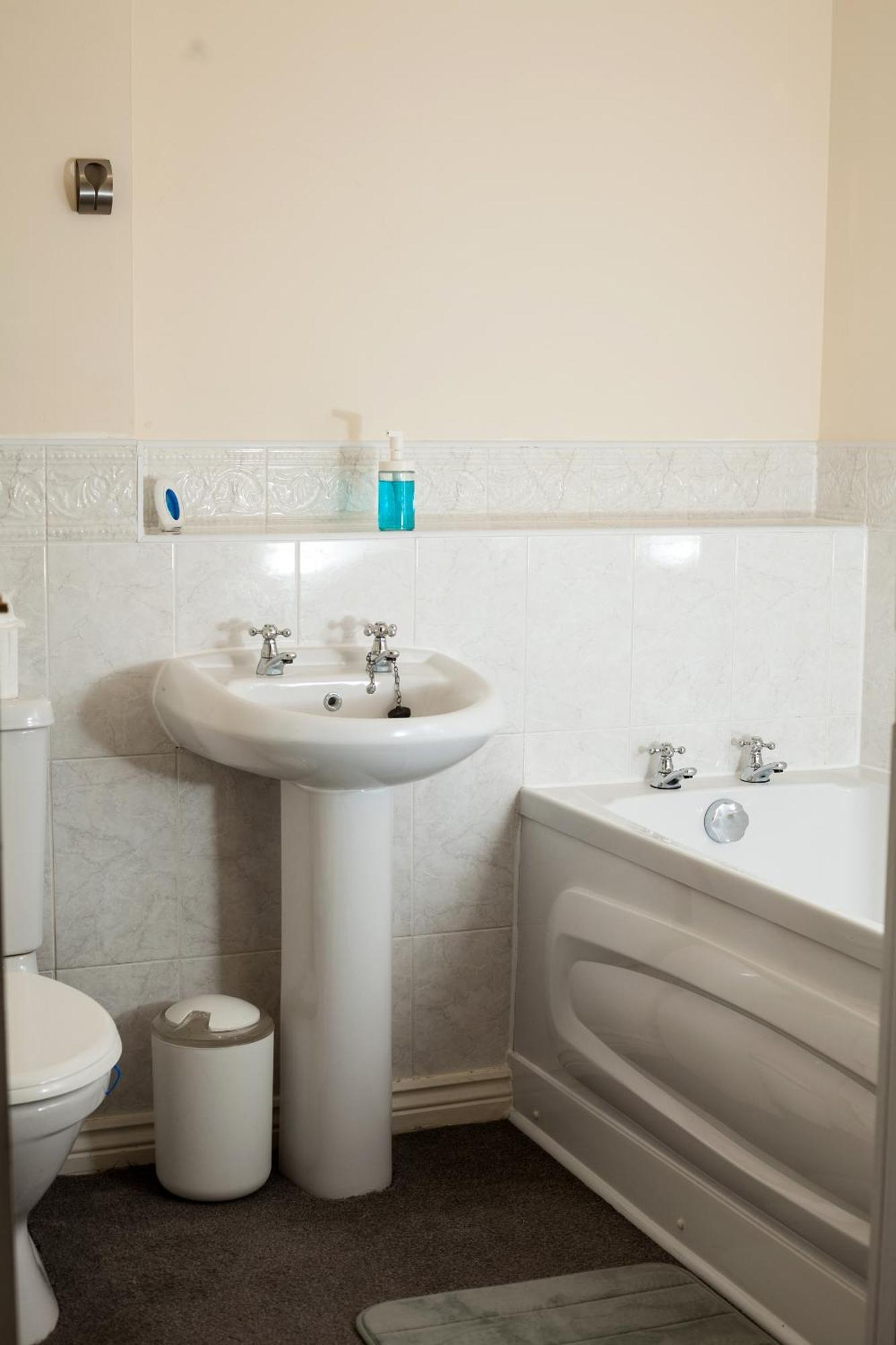 Avril Warwickshire Home Stay Nuneaton Extérieur photo