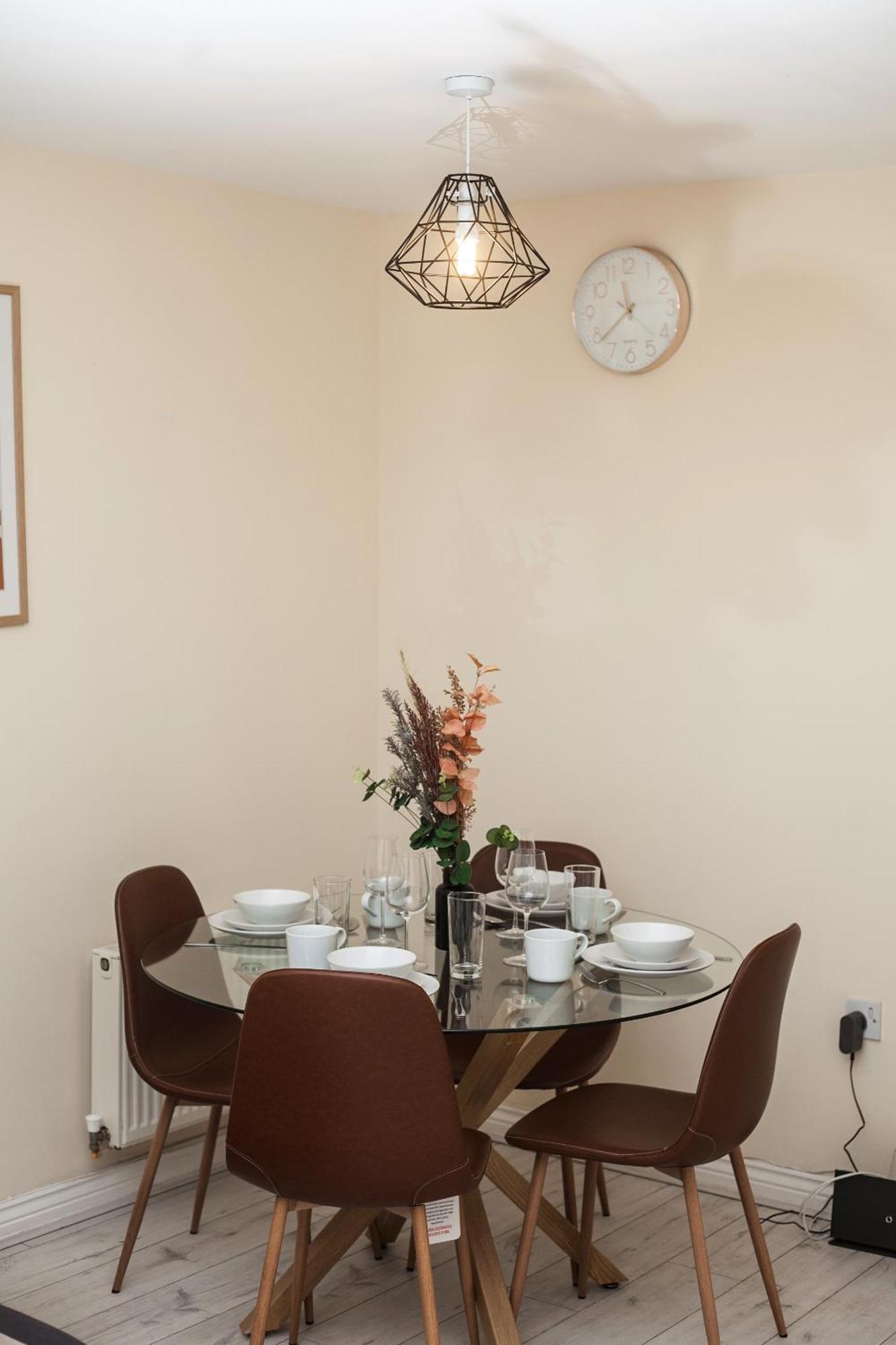 Avril Warwickshire Home Stay Nuneaton Extérieur photo